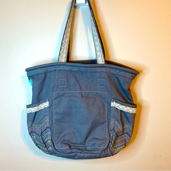 Thirty-One Gray Tote with Lace and Chevron Accents - Picture 1 of 8